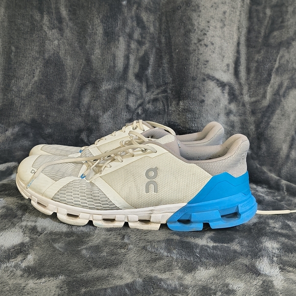 On Running Cloudflyer Men's Athletic Shoes in White and Blue - Picture 7 of 7